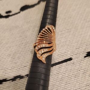 Elegant Rose Gold Wing Design Ring